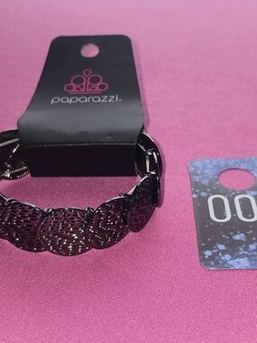 paparazzi Black Textured Disc Stretch Bracelet